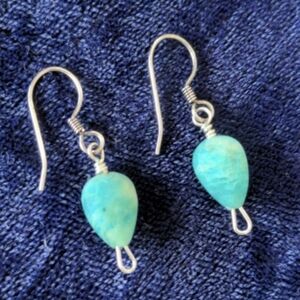 925 sterling silver dangle earrings with green emerald teardrop stones